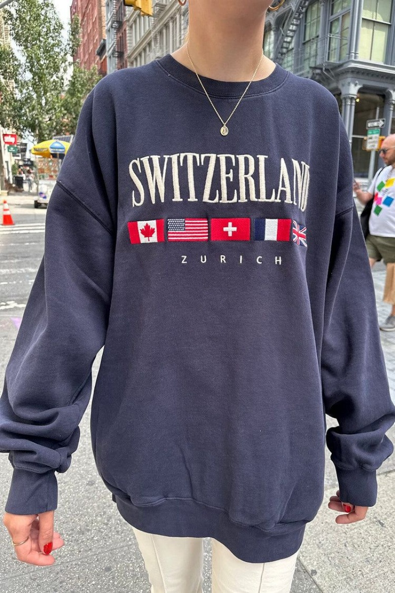 Sweatshirt Brandy Melville Erica Switzerland Flag Bleu Marine | USP-65327148